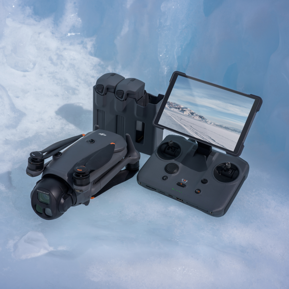 DJI Mavic 4 Pro Fly More Combo(DJI RC 2)